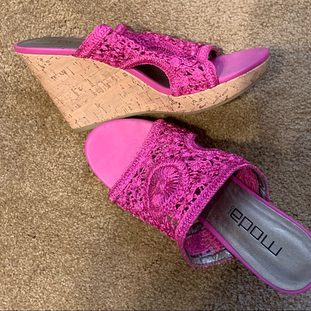 Moda wedge sandals